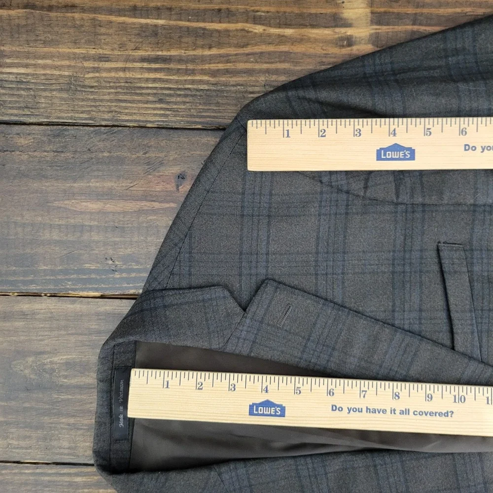 Van Heusen Men's Sport Coat Blazer Two Button Brown Plaid Poly‎ Bend Slim 40R